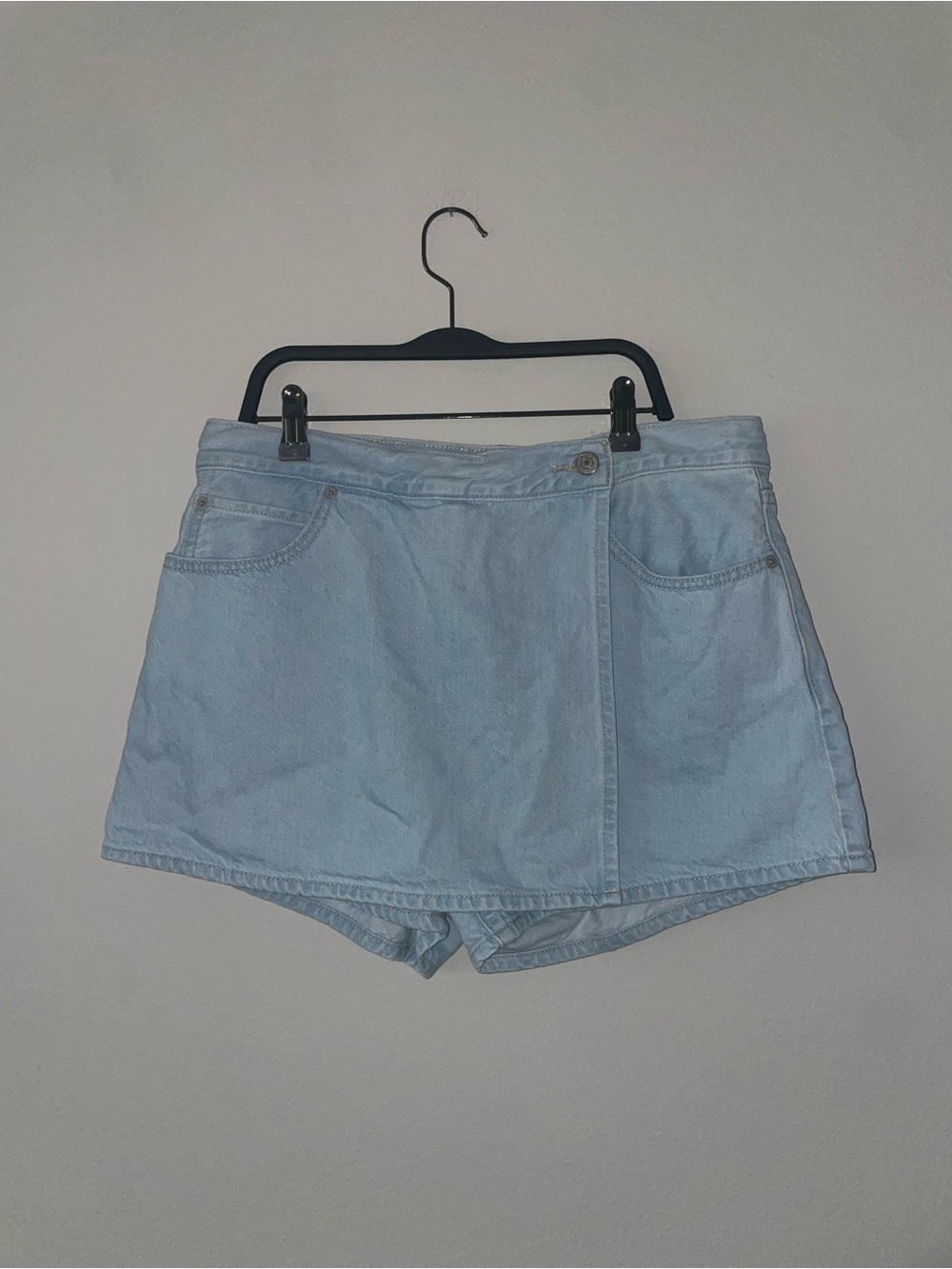 Levi’s SZ 31 CROSSOVER SKORT